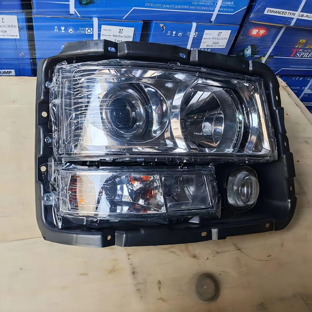 Shacman Headlamp R (Right Side) Truck Headlight Assembly for SHACMAN F2000 / F3000 / H3000 Series