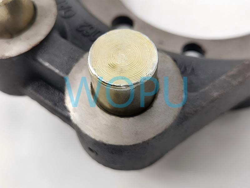 WG9981340063 WG9981340062 Brake Base Plate for Sinotruk HOWO AC16 Axle Brake System