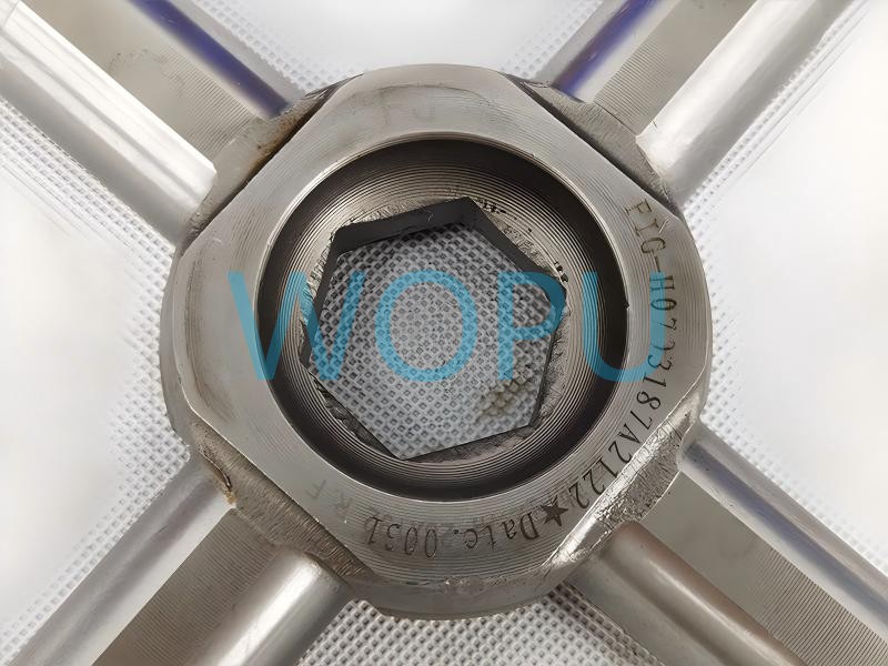 AZ9981320031 Inter-Wheel Cross Shaft for Sinotruk HOWO AC16 Axle Bridge Differential System
