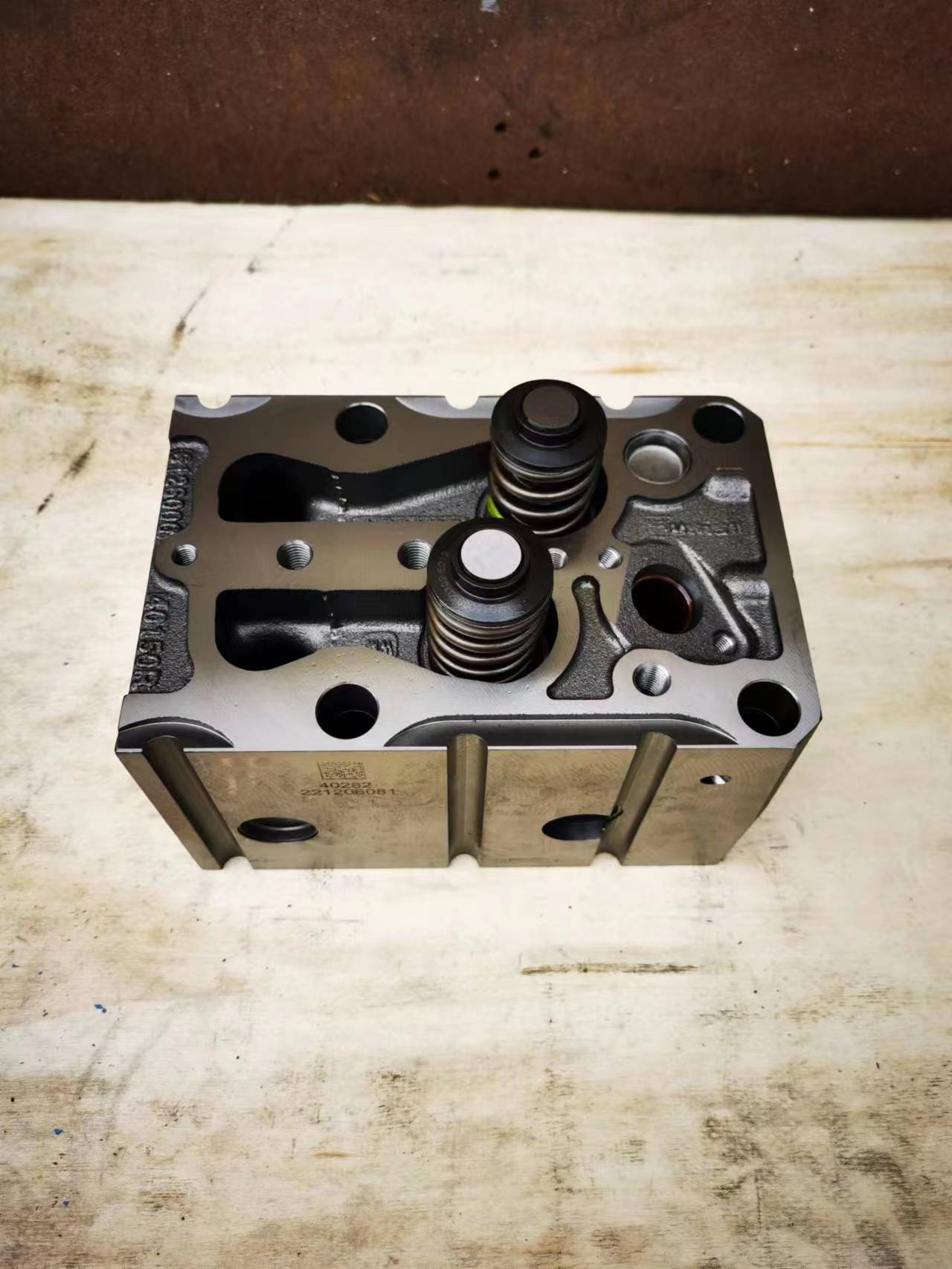 Cylinder Head 612600040282 Engine Cylinder Head for WD615 WP10 HOWO Heavy Duty Truck Diesel Engine Parts