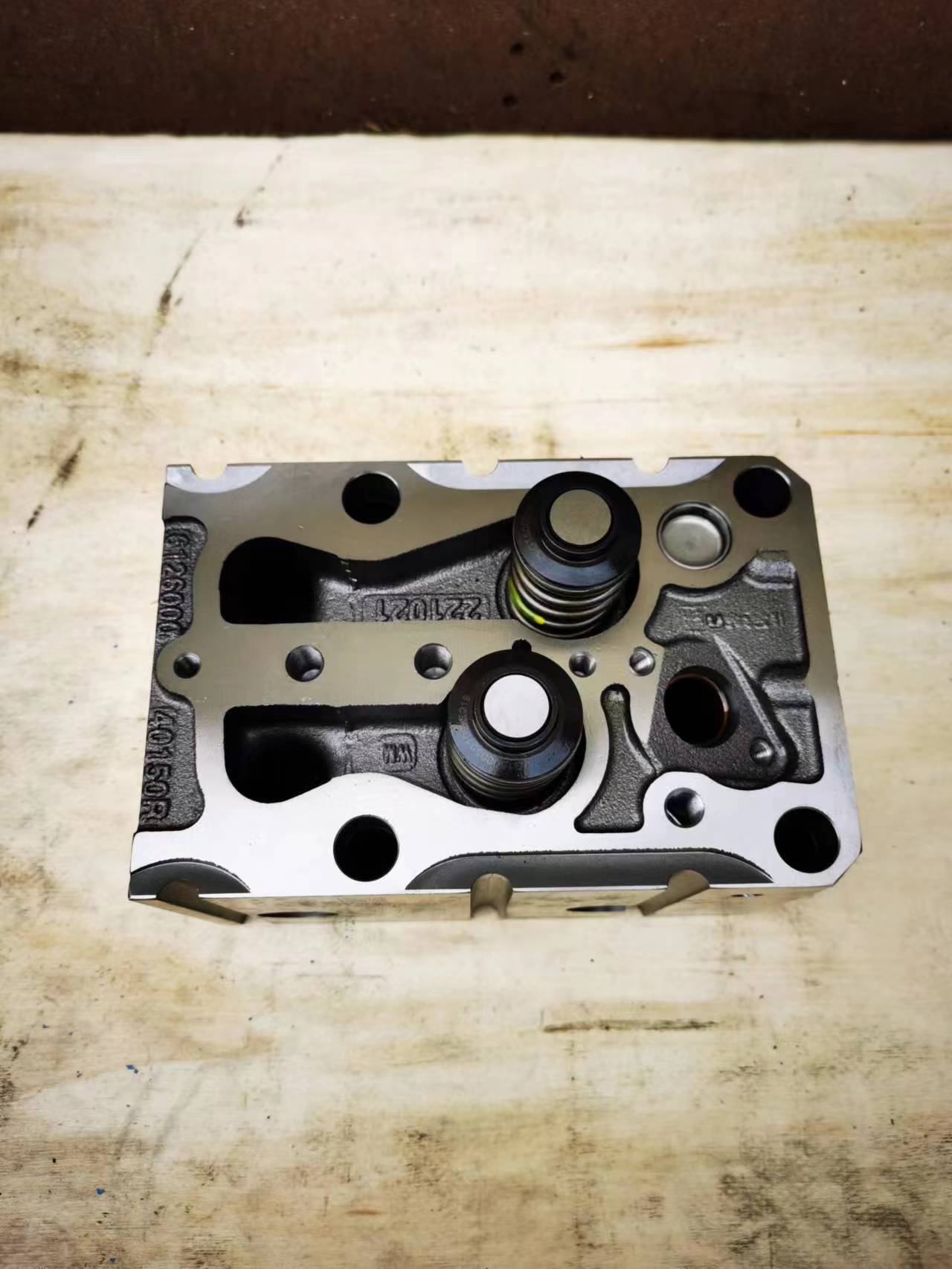 Cylinder Head 612600040282 Engine Cylinder Head for WD615 WP10 HOWO Heavy Duty Truck Diesel Engine Parts