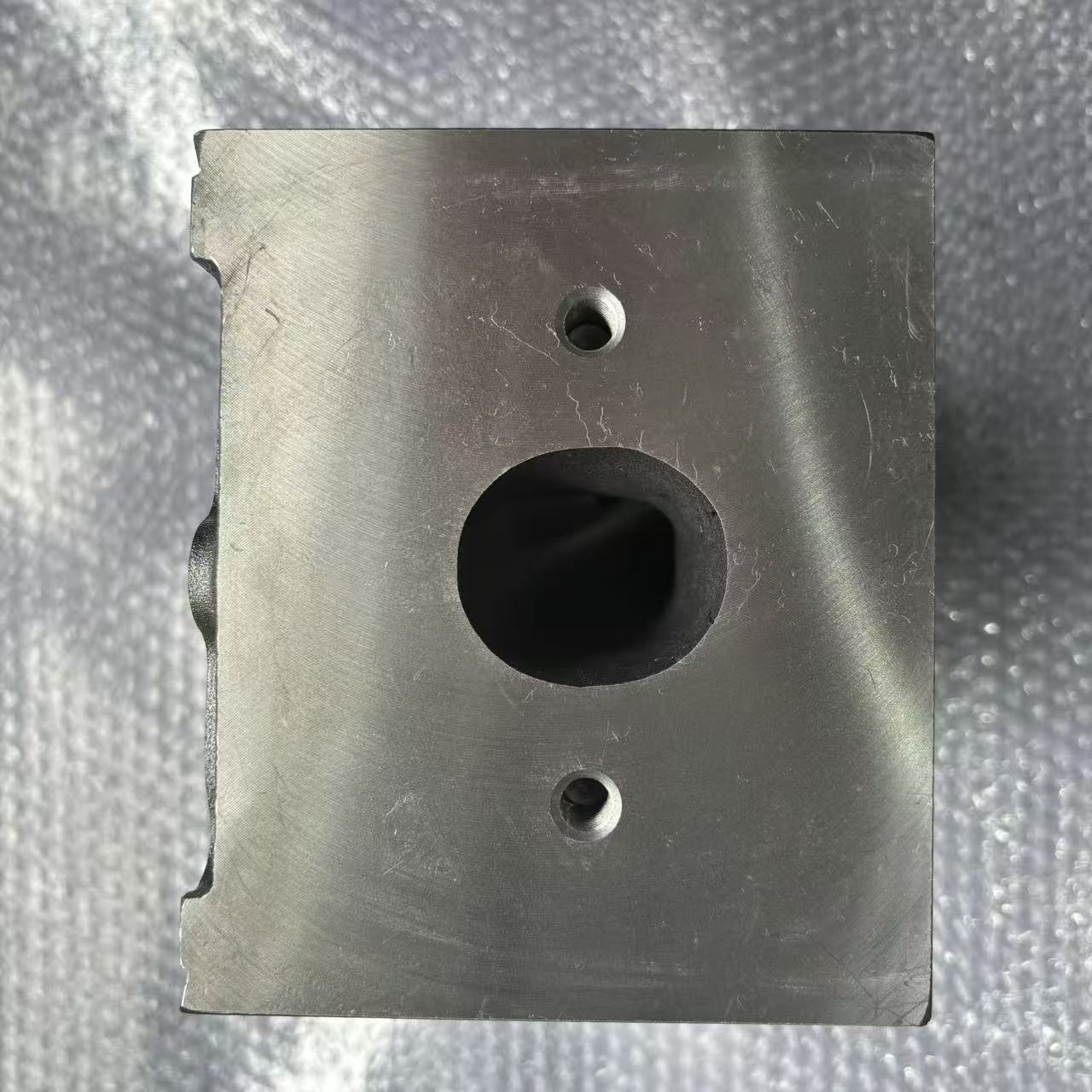 Cylinder Head VG1540040058 Euro II Engine Cylinder Head for HOWO STR Diesel Engine Parts