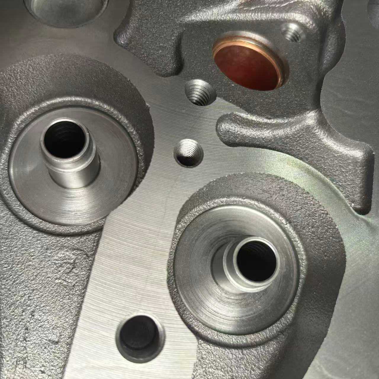 Cylinder Head VG1540040058 Euro II Engine Cylinder Head for HOWO STR Diesel Engine Parts