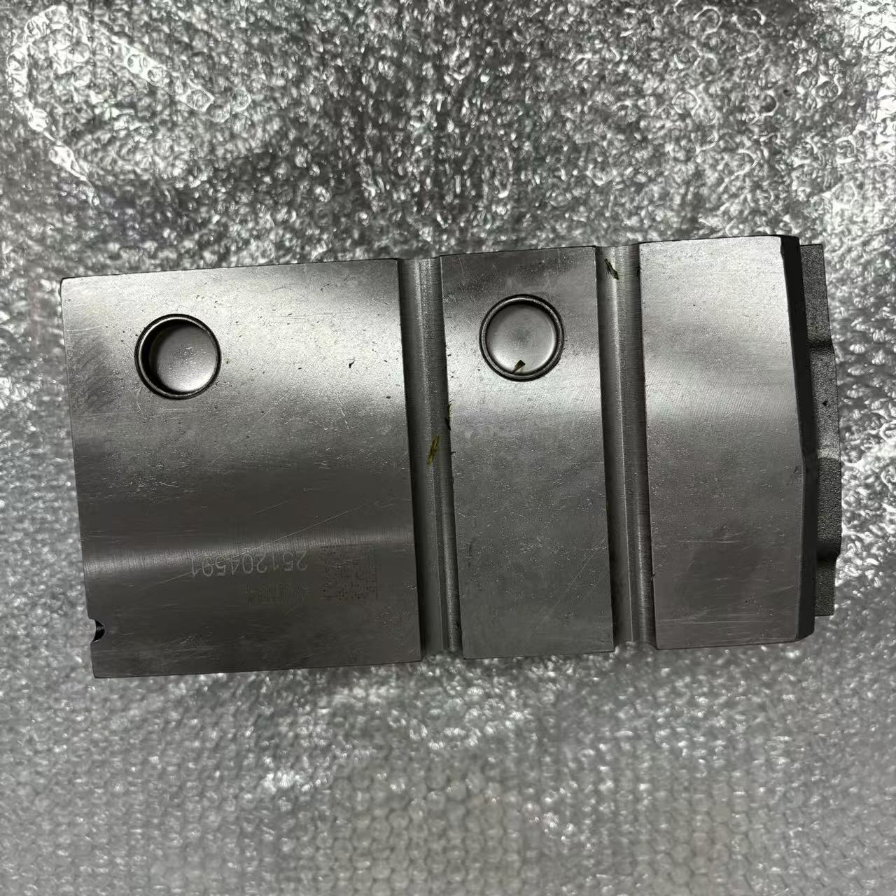 Cylinder Head A21238040004 Engine Cylinder Head for Sinotruk 12L Gas Engine Heavy Duty Truck Parts