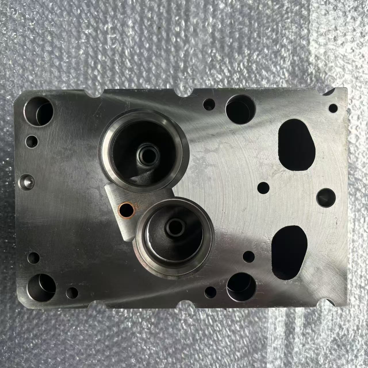 Cylinder Head 61560040068 Euro II Two Valve Engine Cylinder Head for WD615 HOWO STR Diesel Engine Parts
