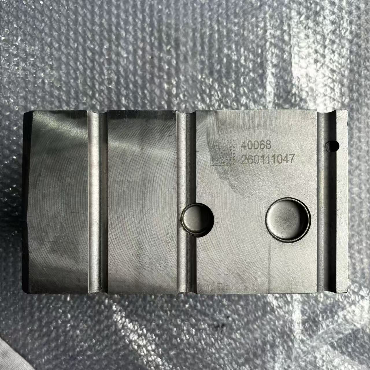Cylinder Head 61560040068 Euro II Two Valve Engine Cylinder Head for WD615 HOWO STR Diesel Engine Parts