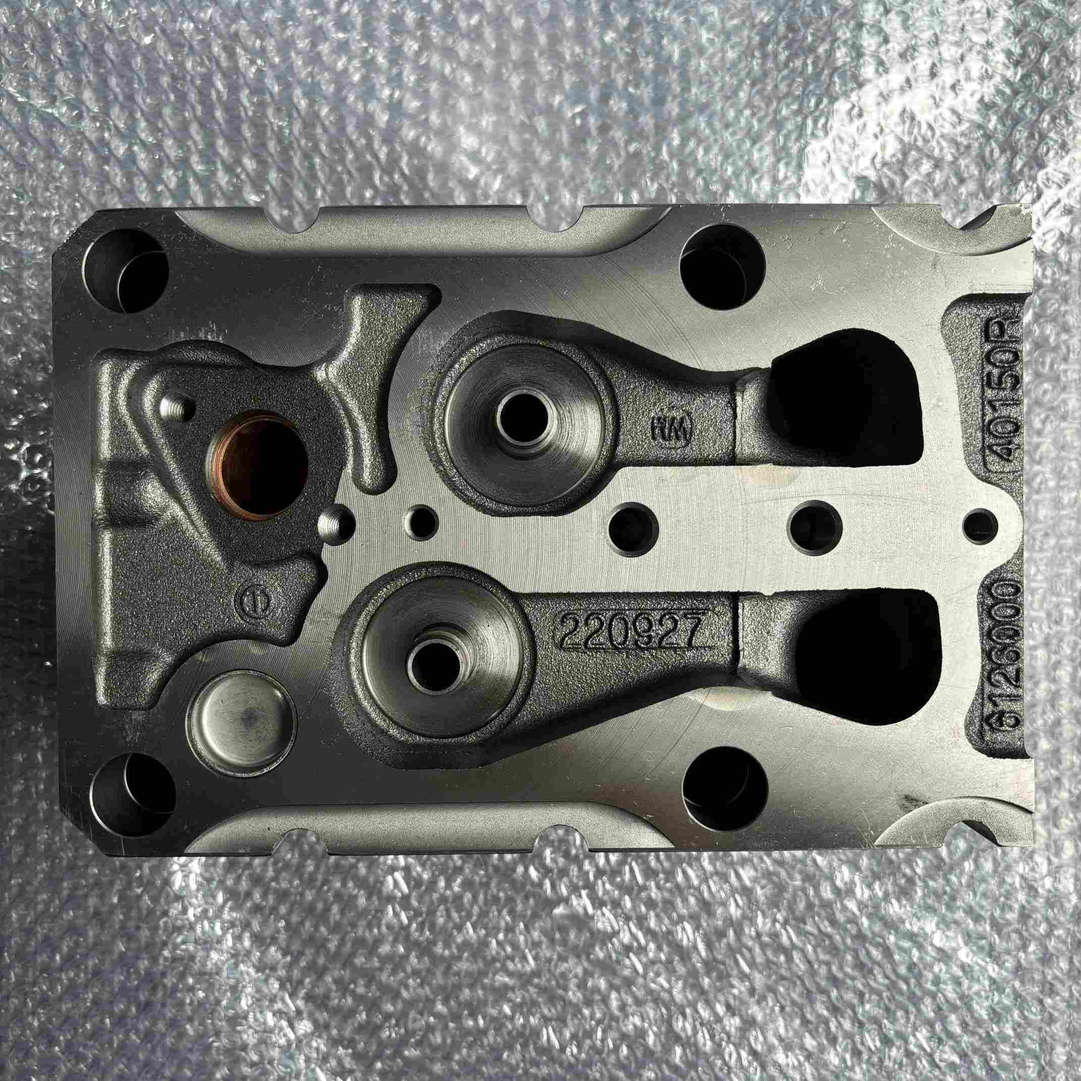 Cylinder Head 61560040058 Euro II Two Valve Engine Cylinder Head for WD615 HOWO STR Diesel Engine Parts