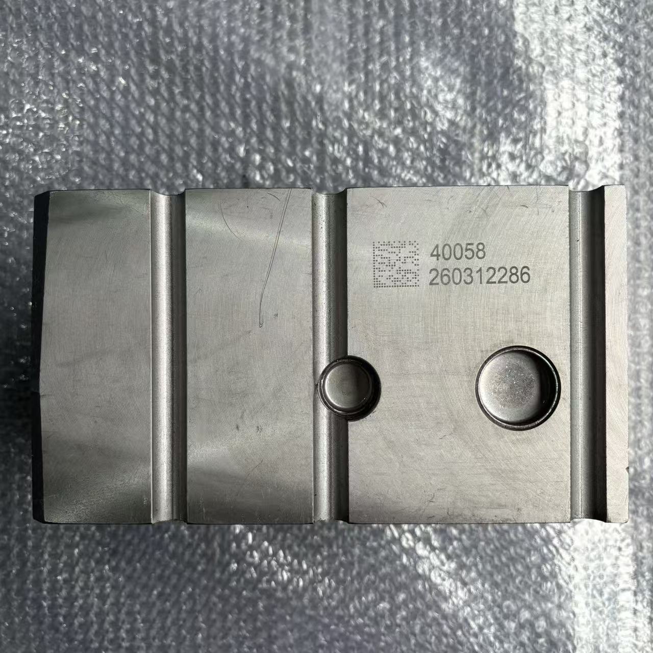 Cylinder Head 61560040058 Euro II Two Valve Engine Cylinder Head for WD615 HOWO STR Diesel Engine Parts