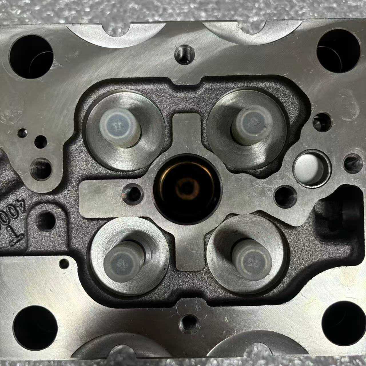 Cylinder Head 612650040038 Euro V Four Valve Engine Cylinder Head for WP12 Heavy Duty Truck Diesel Engine Parts