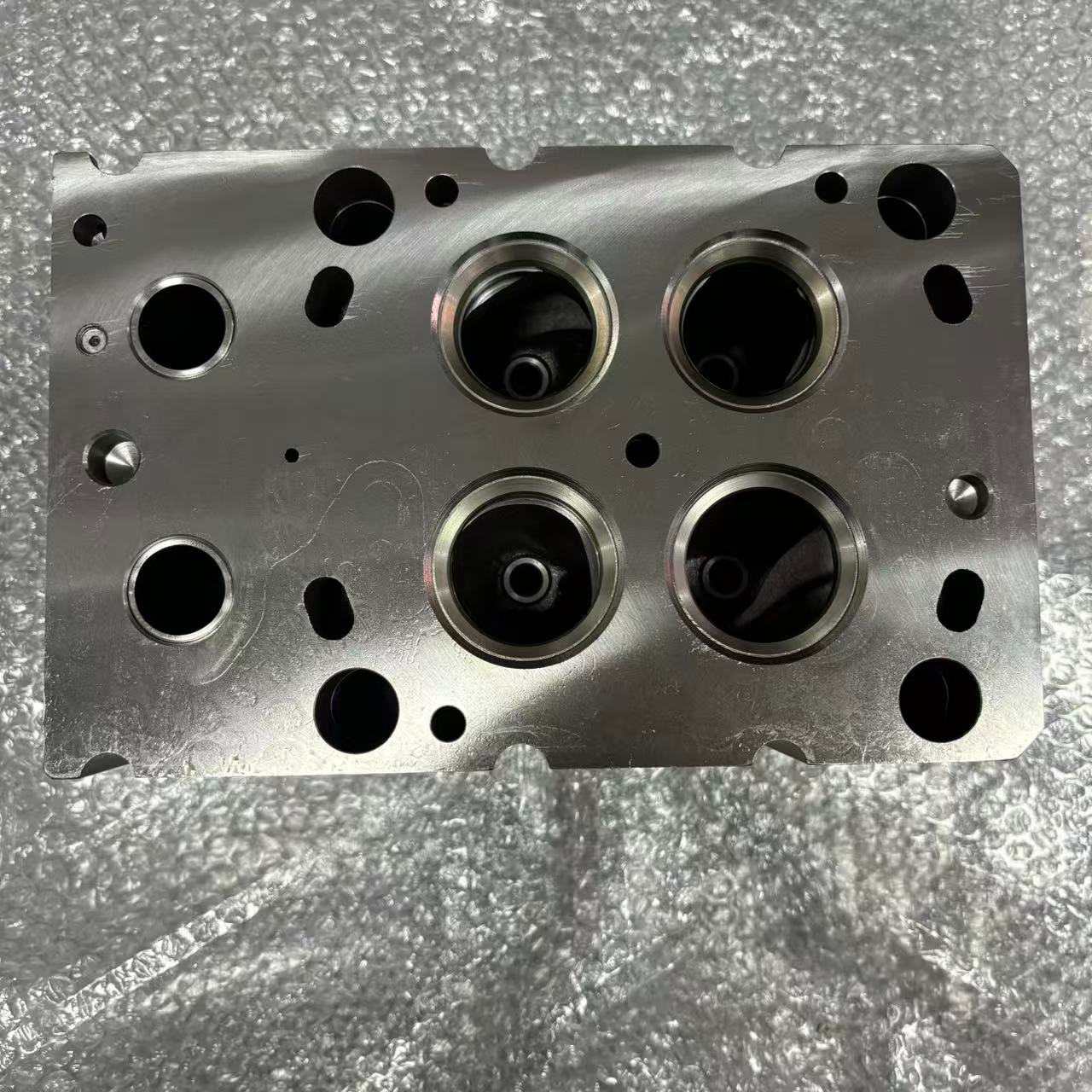 Cylinder Head 612650040038 Euro V Four Valve Engine Cylinder Head for WP12 Heavy Duty Truck Diesel Engine Parts