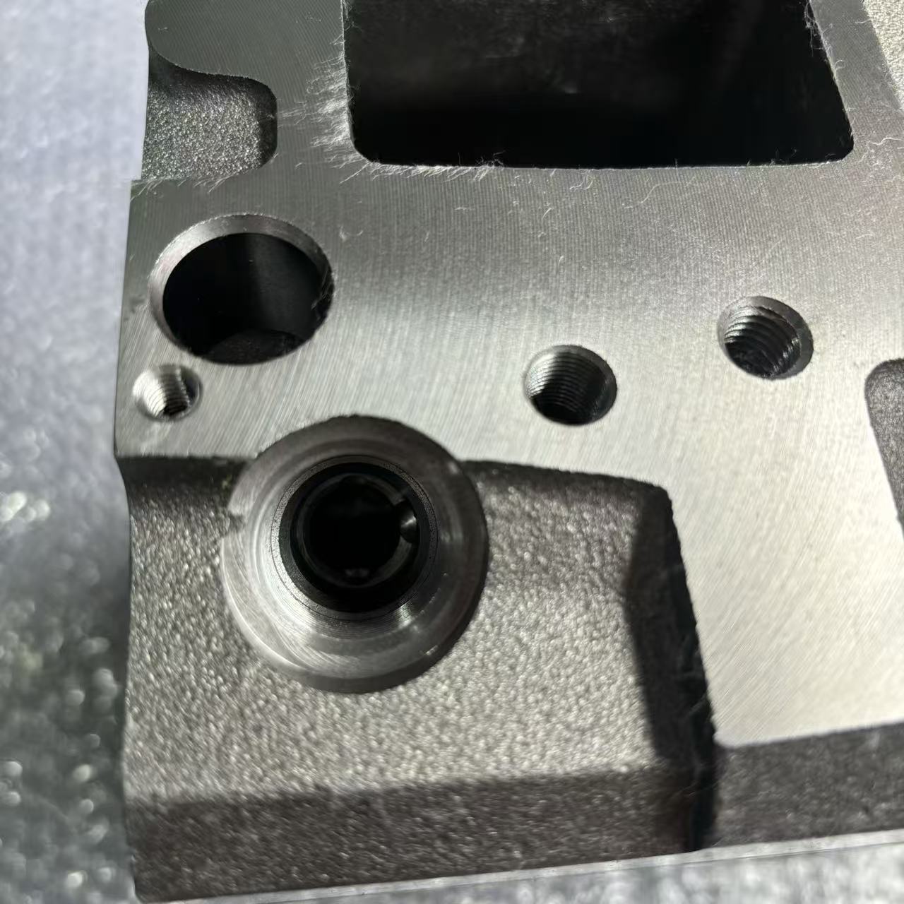 Cylinder Head 612630040001 P12 Four Valve Engine Cylinder Head for Heavy Duty Truck Diesel Engine Parts