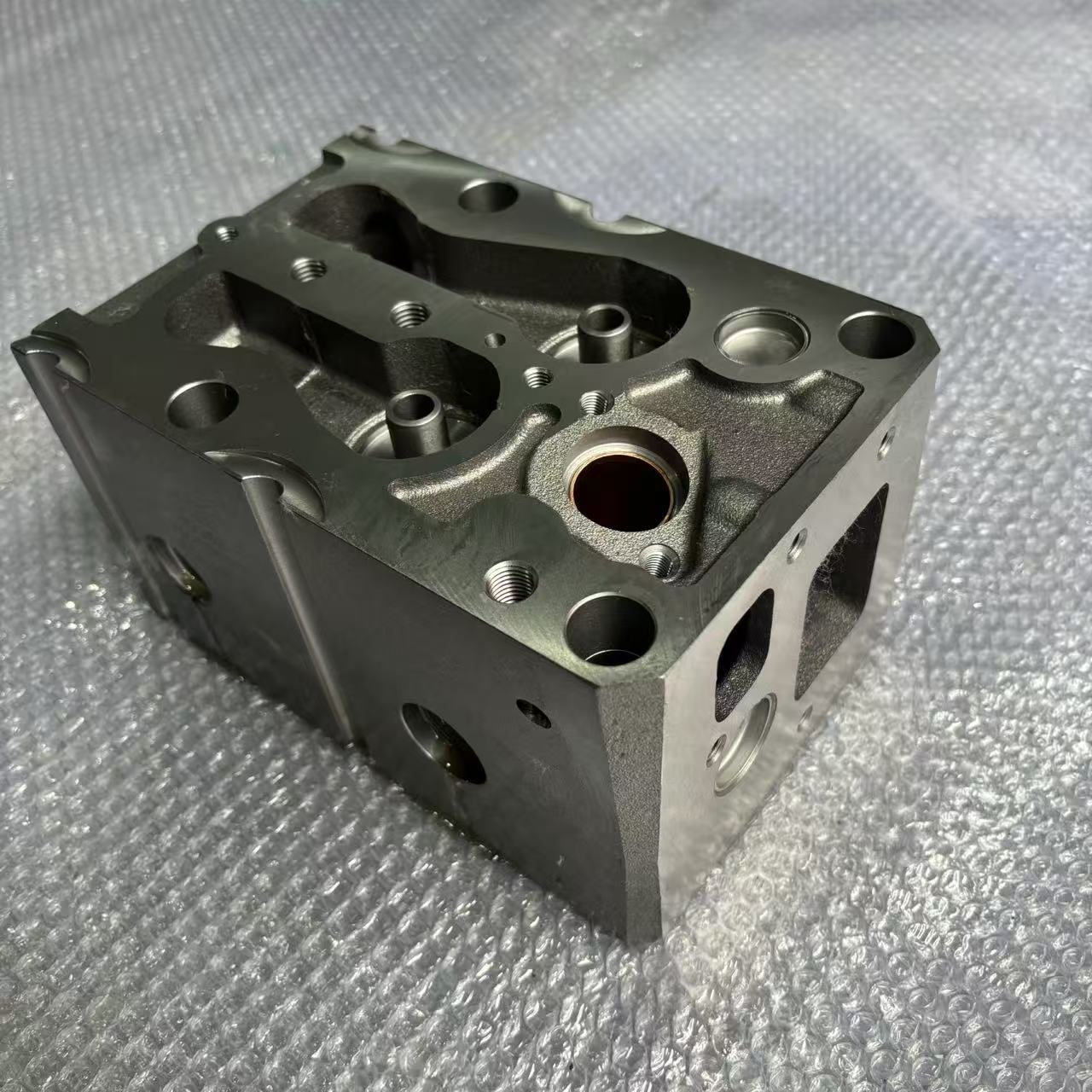 Cylinder Head 61260040362 P10 Two Valve Engine Cylinder Head for Heavy Duty Truck Diesel Engine Parts