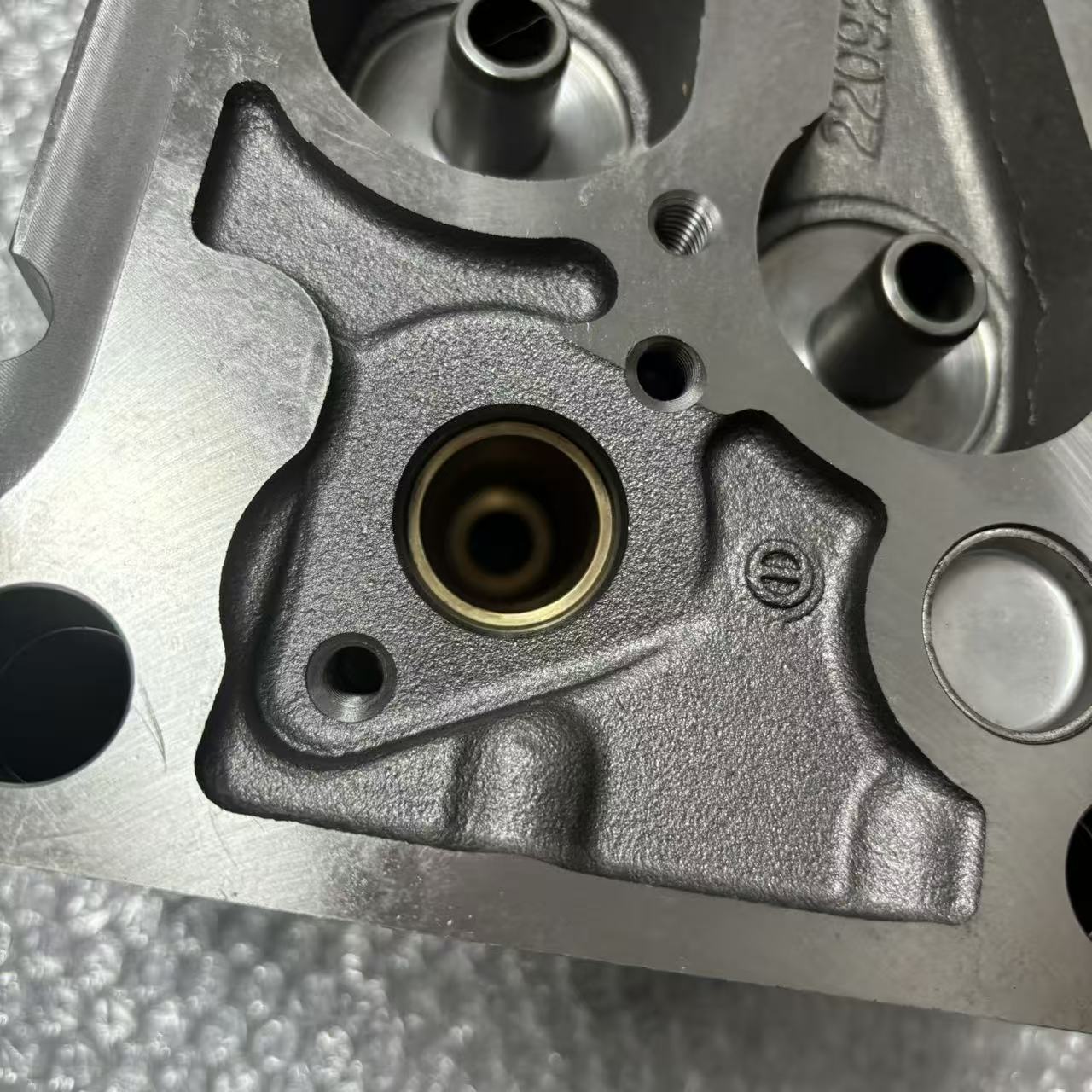 Cylinder Head 612600040559 WP10 Gas Engine Cylinder Head for Heavy Duty Truck Engine Parts
