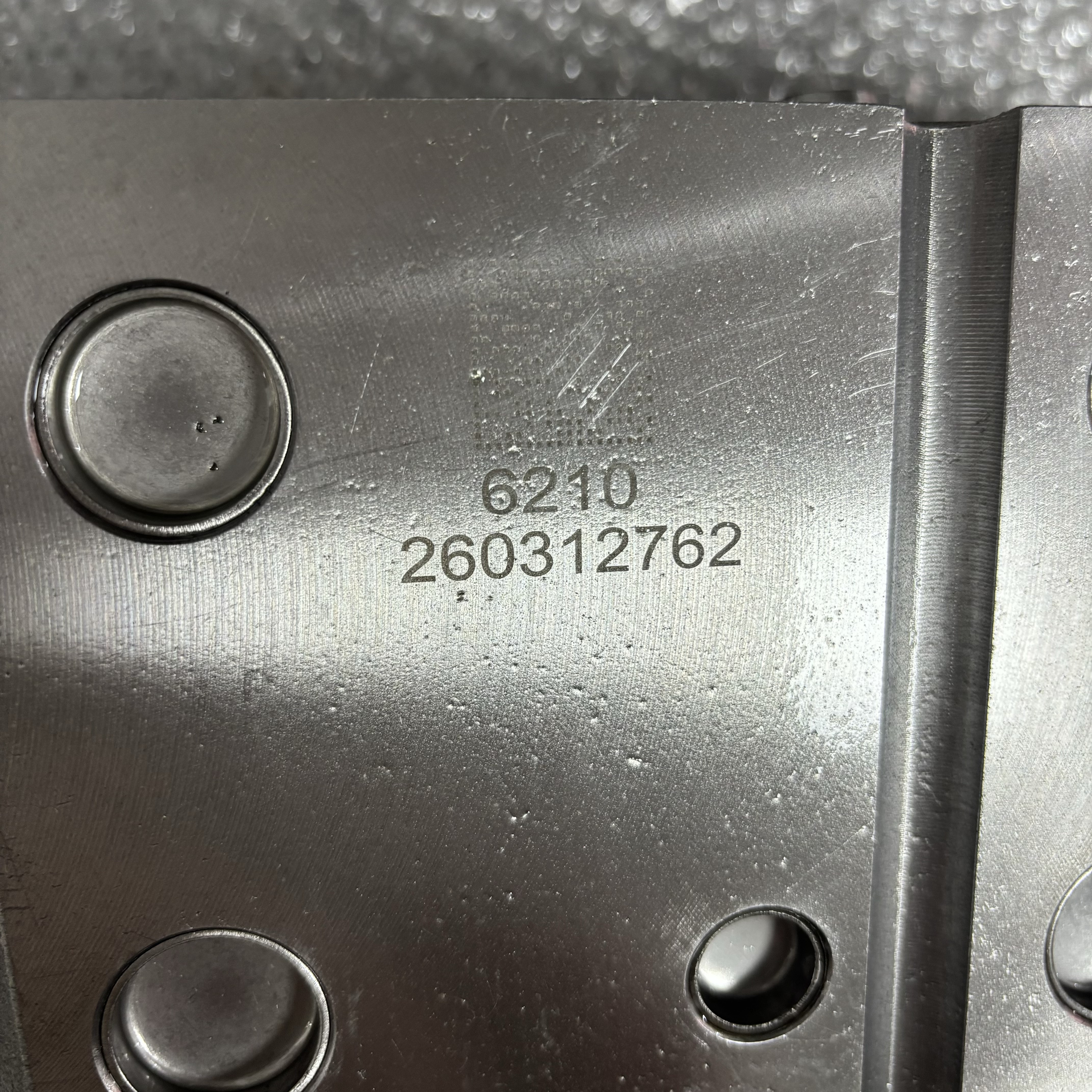 Cylinder Head 1004686210 P13 Four Valve Engine Cylinder Head for Heavy Duty Mining Truck Diesel Engine Parts