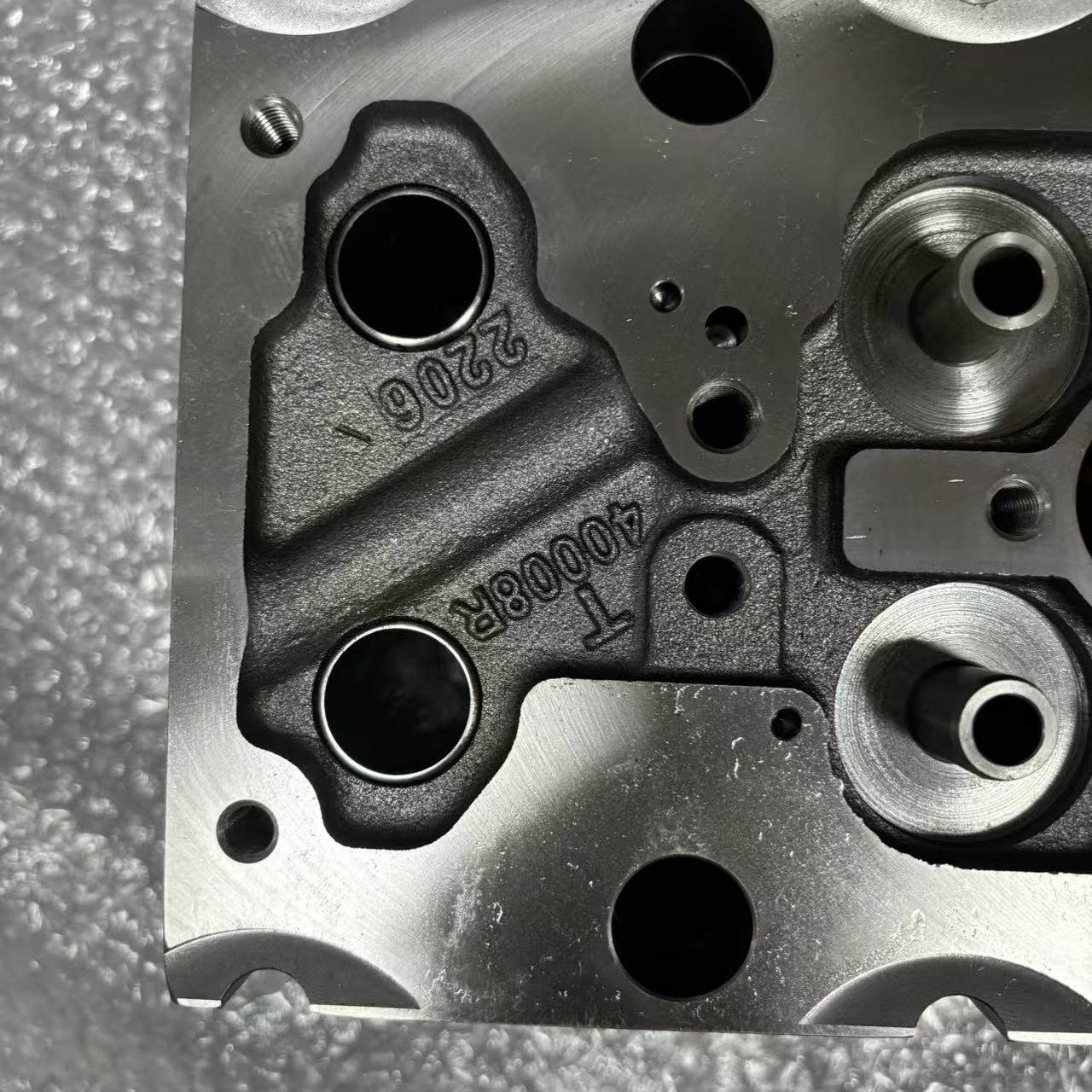 Cylinder Head 1002315422 P10 Four Valve Mechanical Pump Engine Cylinder Head for Heavy Duty Truck Diesel Engine Parts