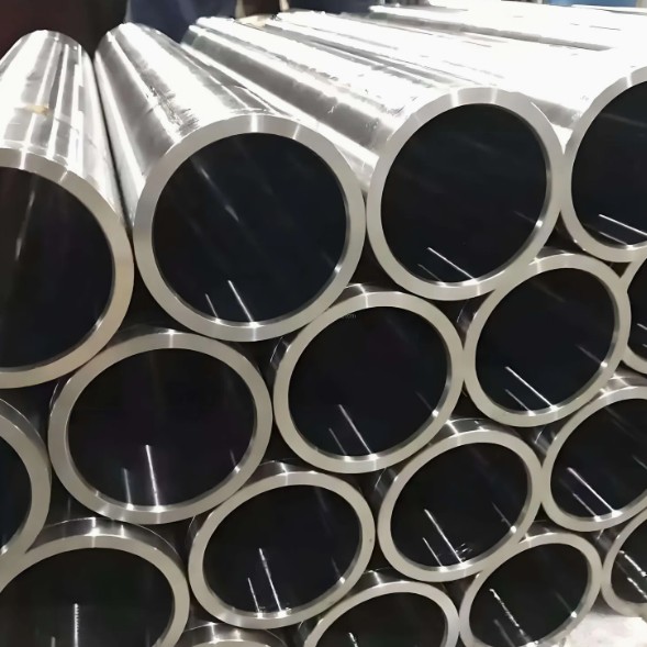Hydraulic cylinder barrels