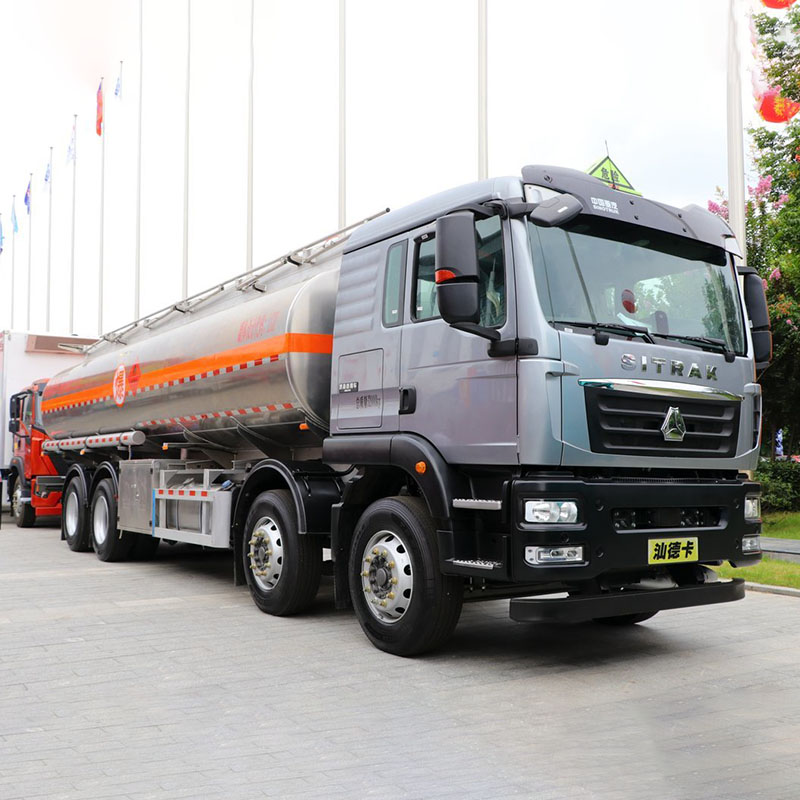 شاحنة خزان مياه SITRAK 6x4 مستعملة 371HP ذات 10 عجلات