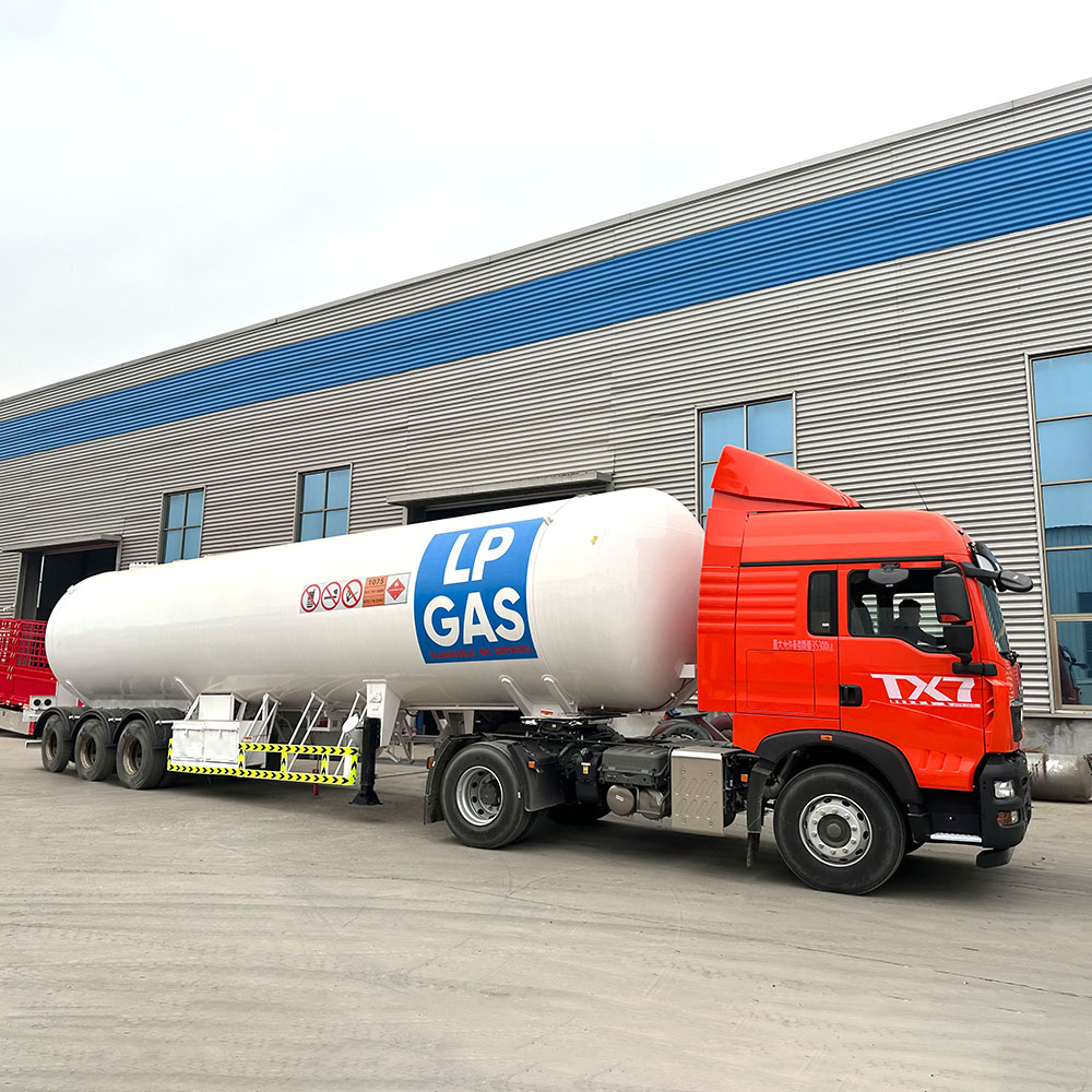 مقطورة صهريج غاز LPG مستعملة بثلاثة محاور