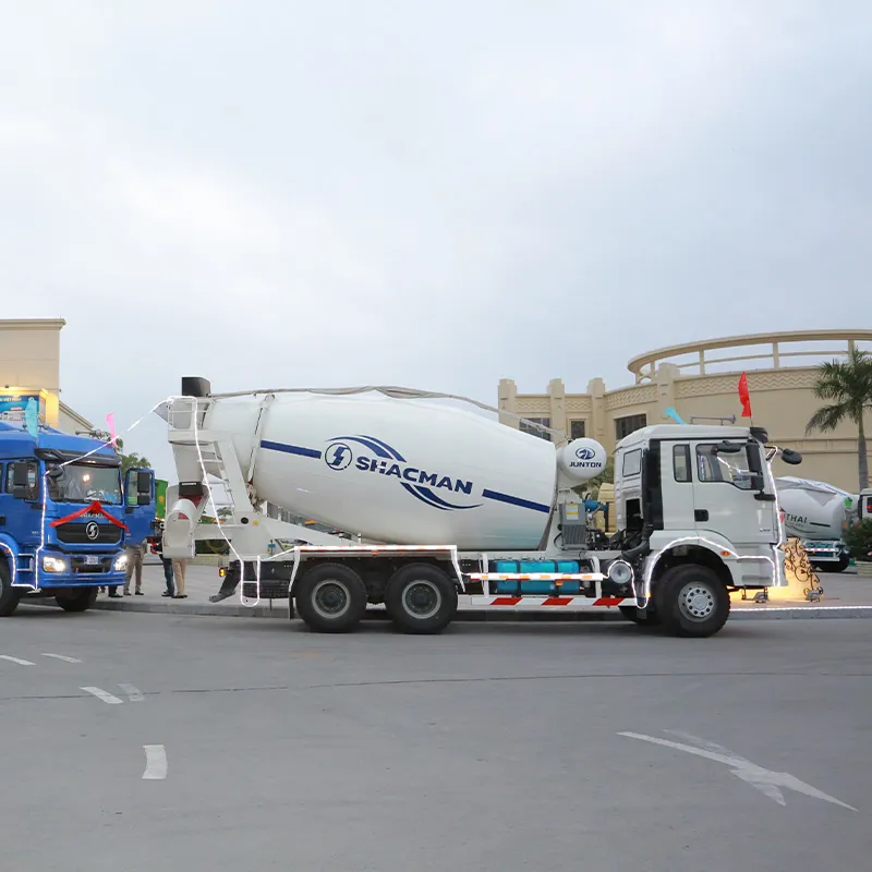 Camion malaxeur Shacman Delong 6X4 d'occasion 10 roues