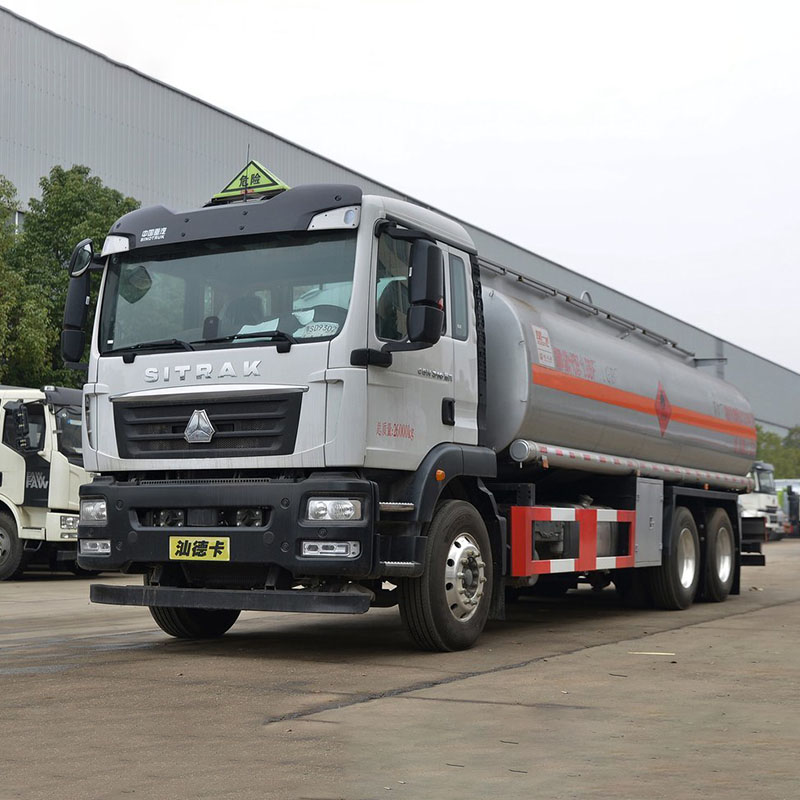 Camión cisterna de agua SITRAK 6x4 usado 371HP de 10 ruedas