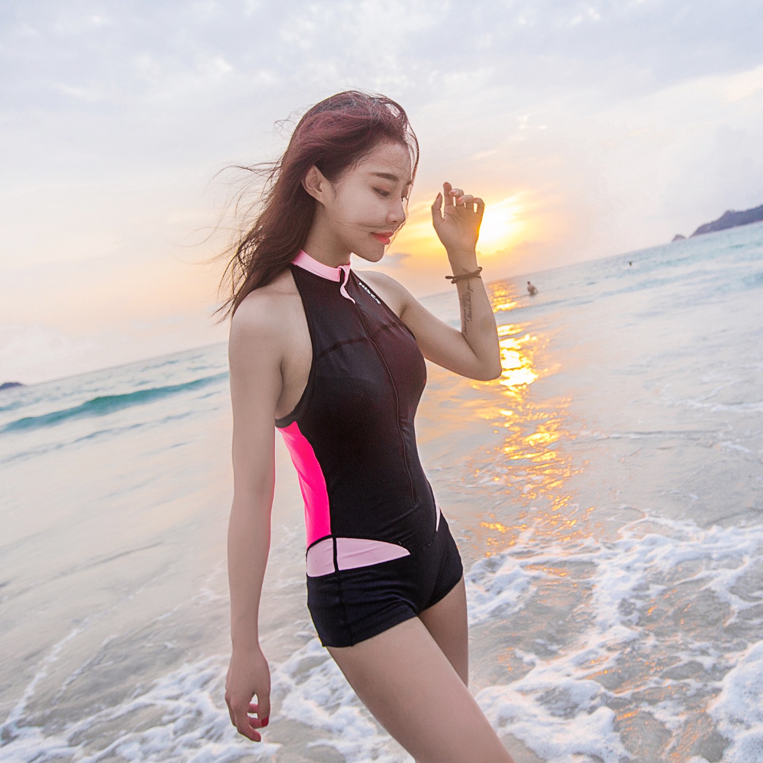 Swimsuit Knowledge: The Difference between Jellyfish Robe and Swimsuit