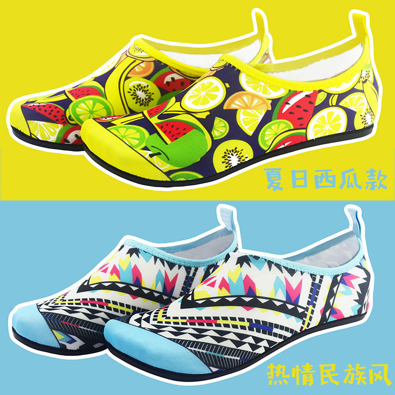 Kids Water Shoes Quick Dry Non Slip Barefoot Aqua Socks Boys Girls Colorful Print Beach Swimming Shoes for Pool Surf Walking