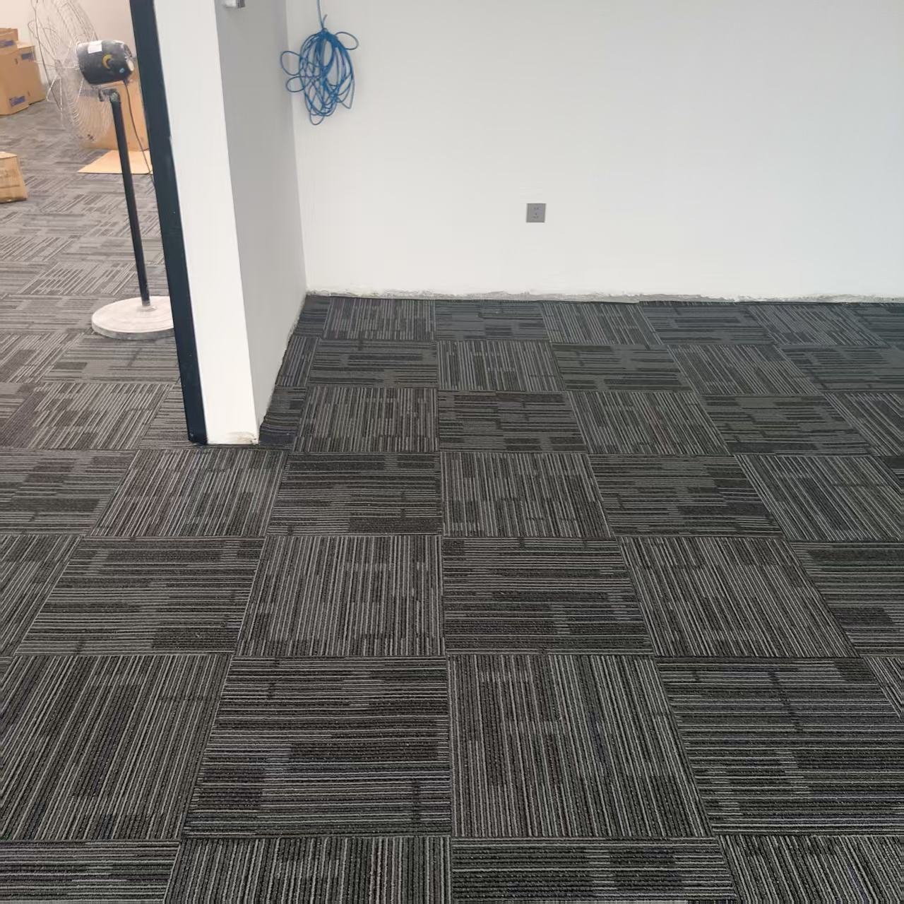 Modern floral jacquard washable luxury hotel polypropylene SPC bedroom flooring for commercial offices