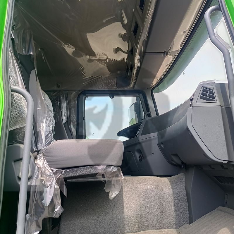 Camion-benne XCMG G7 375 HP 6x4 à 10 roues