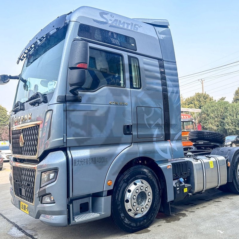 Camion tracteur Sitrak G7H 6x4 de 570 chevaux avec grand stock