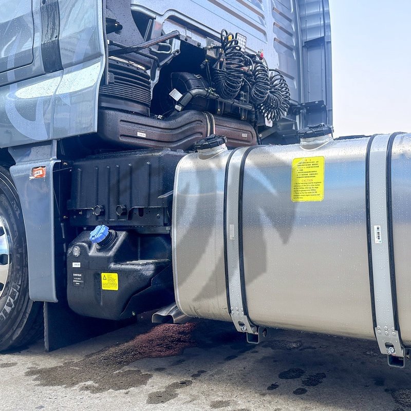 Camion tracteur Sitrak G7H 6x4 de 570 chevaux avec grand stock