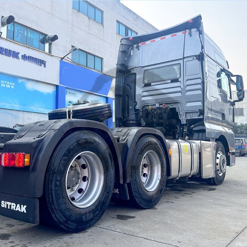 Camion tracteur Sitrak G7H 6x4 de 570 chevaux avec grand stock