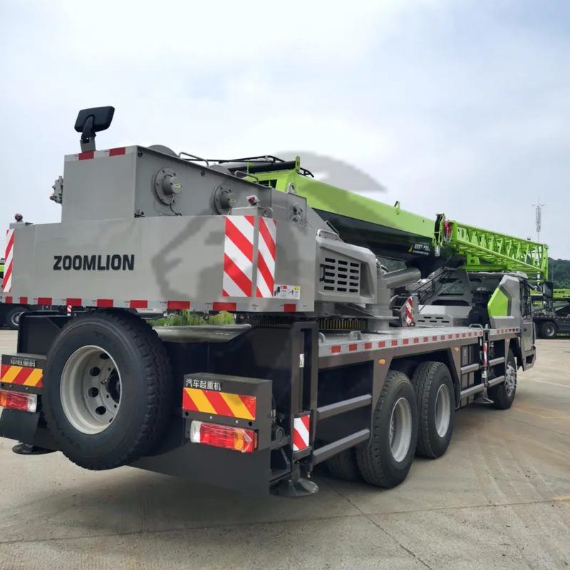 Grue sur camion lourd Zoomlion ZTC250A de 25 tonnes
