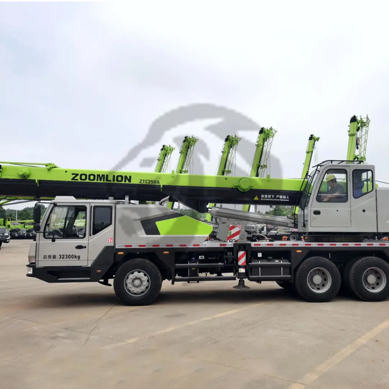 Grue sur camion lourd Zoomlion ZTC250A de 25 tonnes