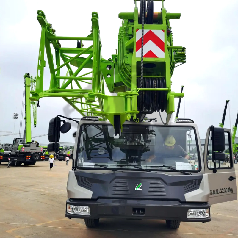 Grue sur camion lourd Zoomlion ZTC250A de 25 tonnes