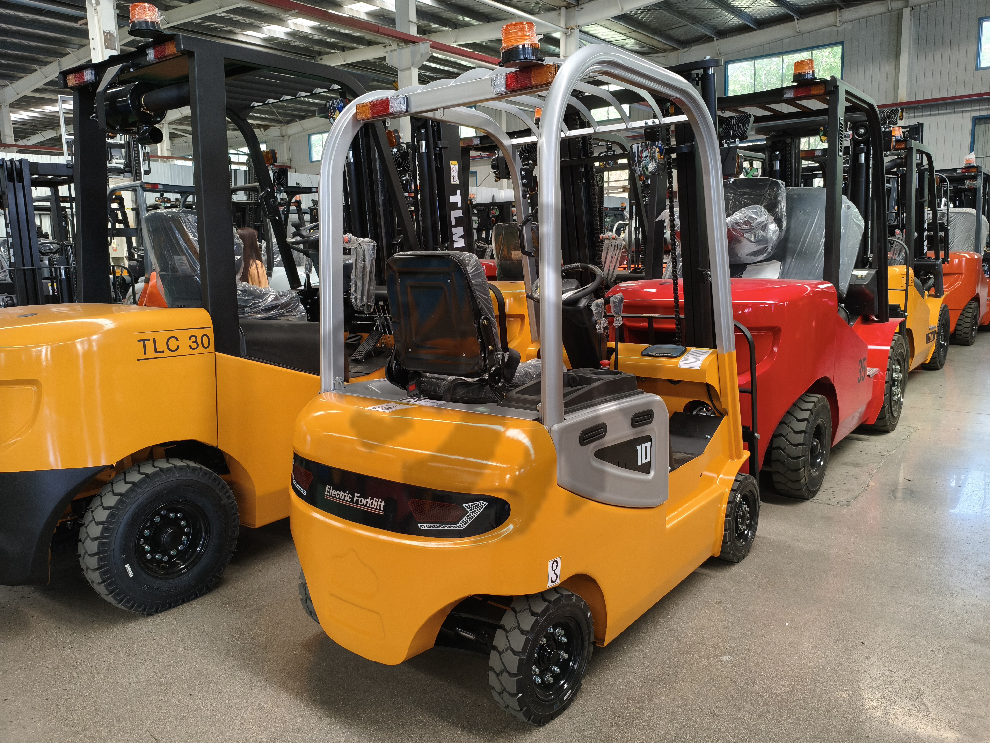 Chariot élévateur électrique 1.0-tonne