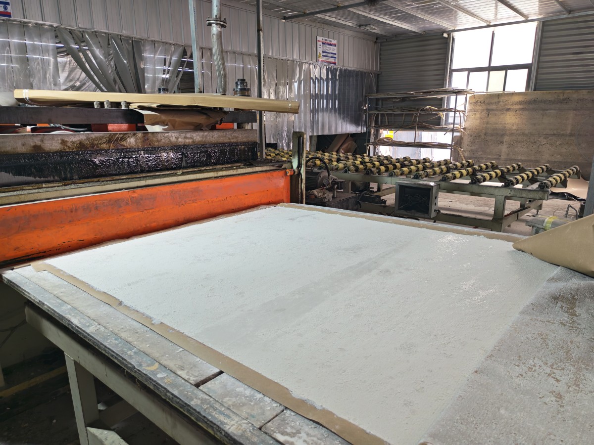 Custom quartz countertops production: colour lab formulation at the quartz factory