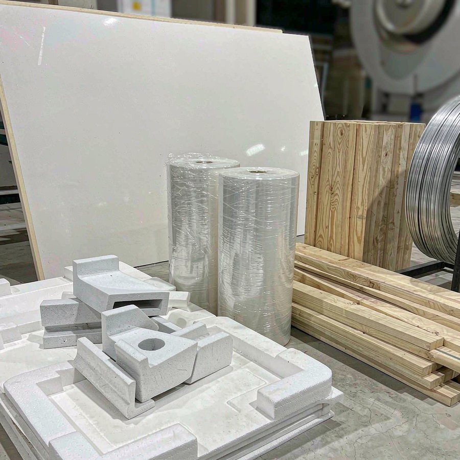 1789535096958713442521468928.jpg Foam sheets, corner protectors and moisture barrier materials used for quartz slab export packing